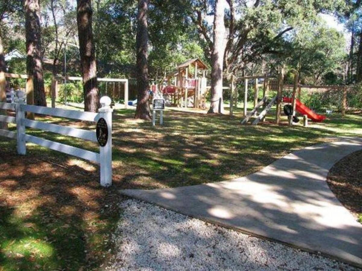 W2 Ocean Walk Resort Upstairs 2 Bed King And Two Twins Next To Back Pool St. Simons Island Exterior foto